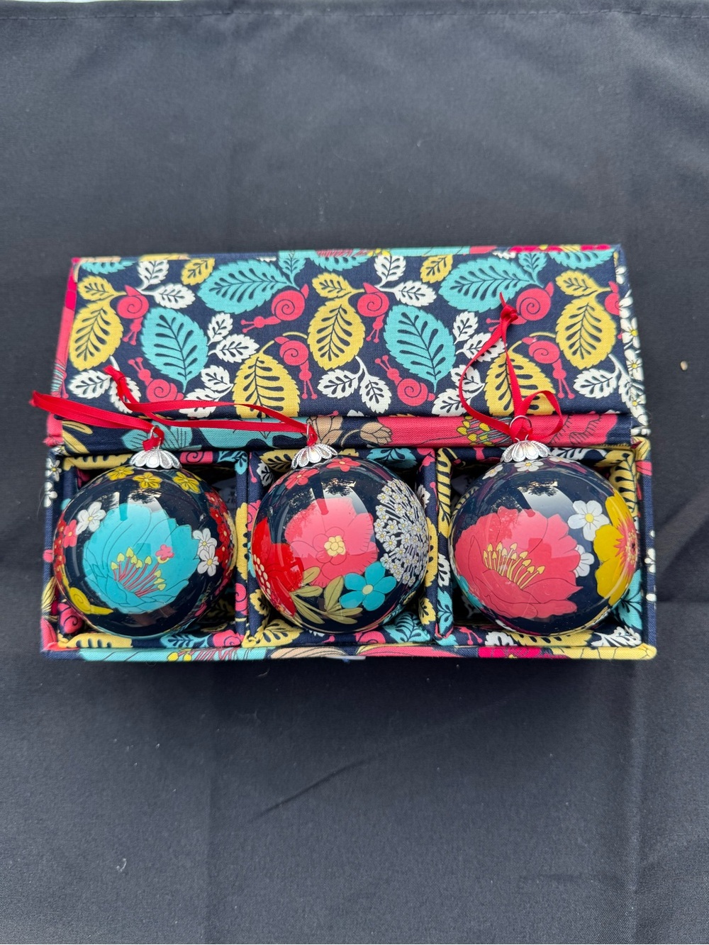 Vera Bradley “Ornament Trio” in the Happy Snails pattern